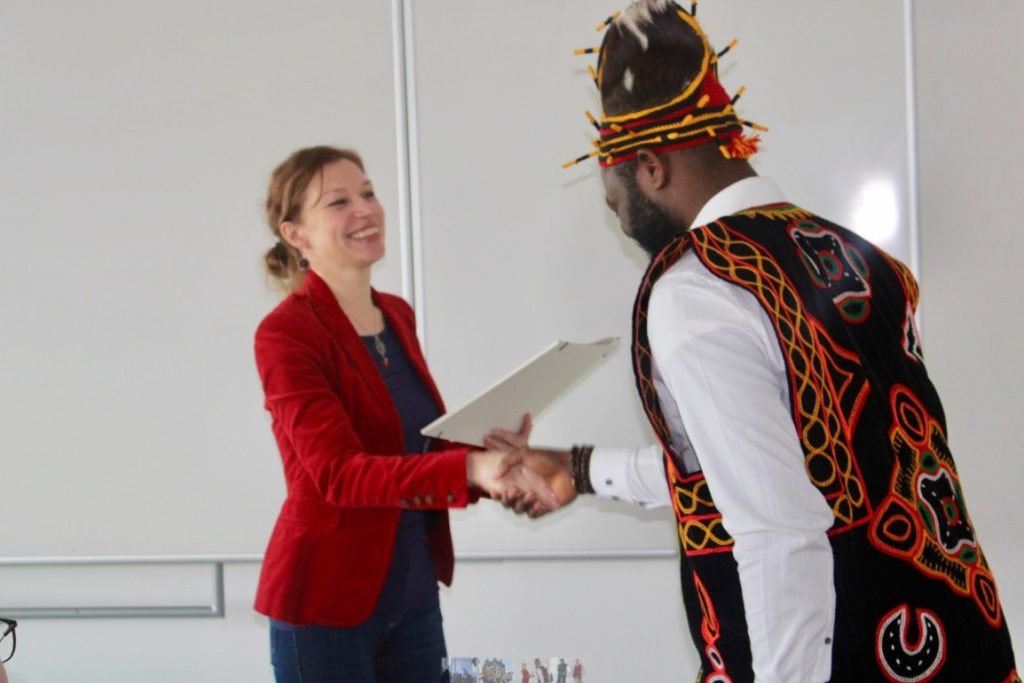Dr Ewa Strzelecka podczas wykładów w ramach Erasmus+ BIP Diversity Management, współorganizowanym Instytut Studiów Europejskich, Škoda Auto Vysoká škola i TU Dresden.